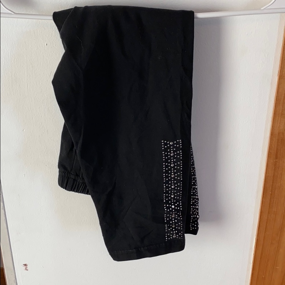Black leggings